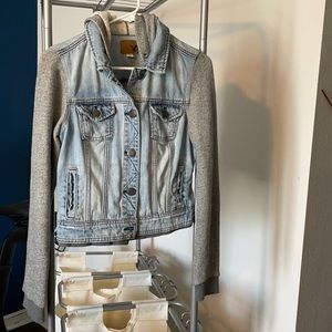 Jean jacket with hood